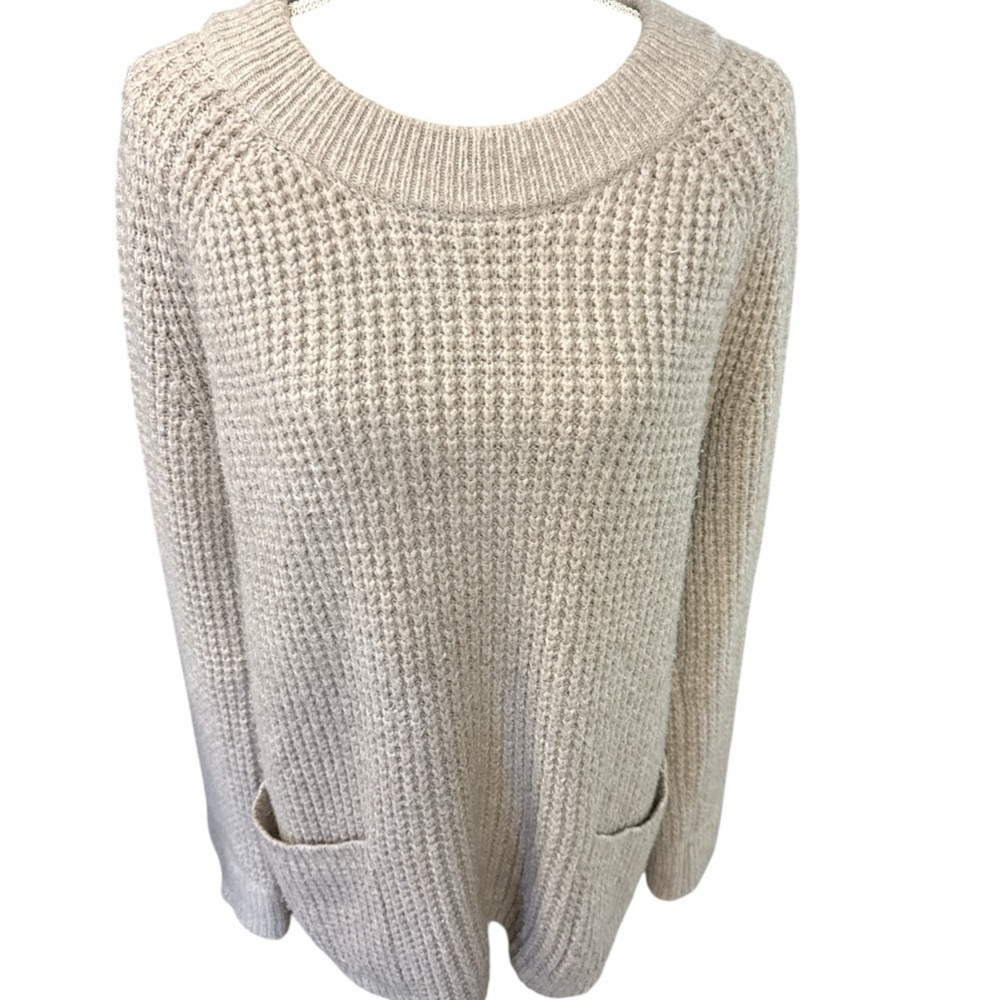 GAP Cream Knit Crew Neck Sweater
